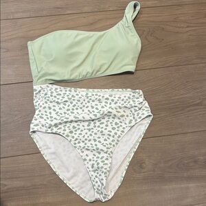 One-Shoulder Green Bikini